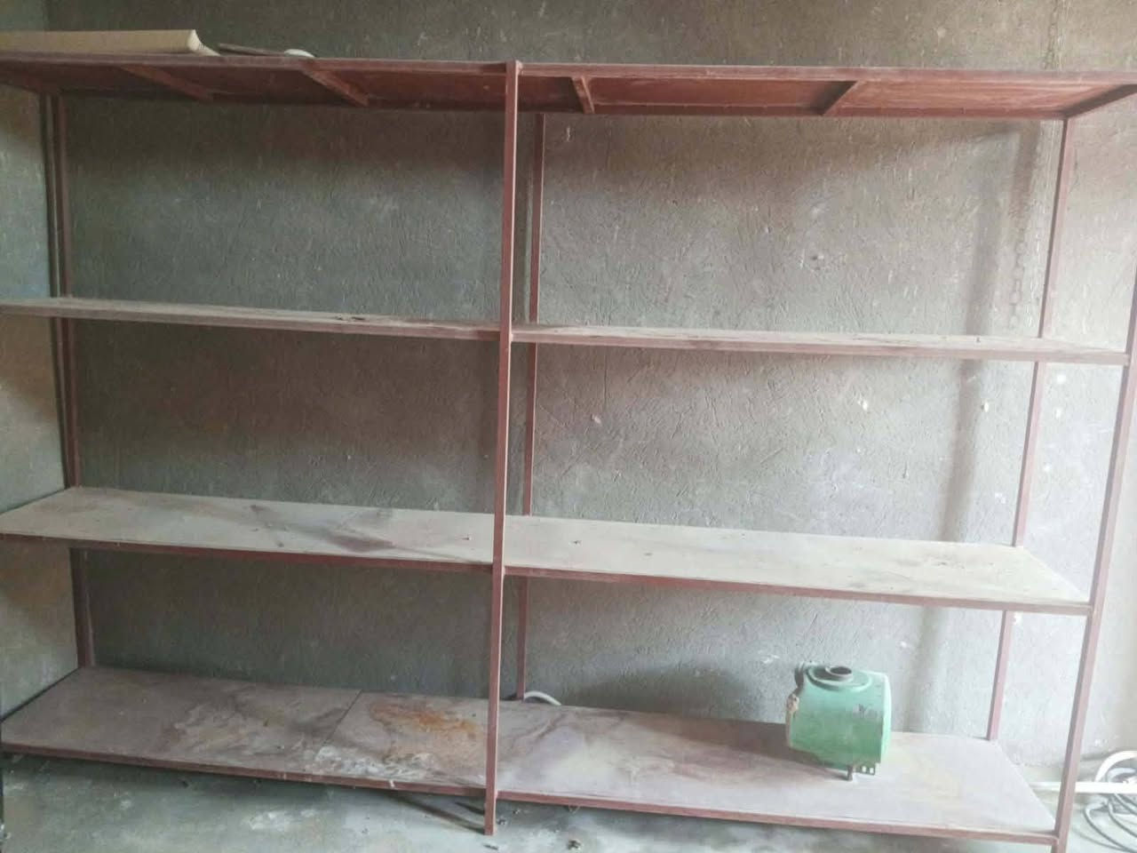 للبيع اخو جديد رفوف حطاطه بس عليهن تراب 
مكان تكريت صينية


**إذا كنت صاحب هذا الإعلان وتريد حذفه لأي سبب، رجاءا أرسل رسالة إلى الدعم الفني**