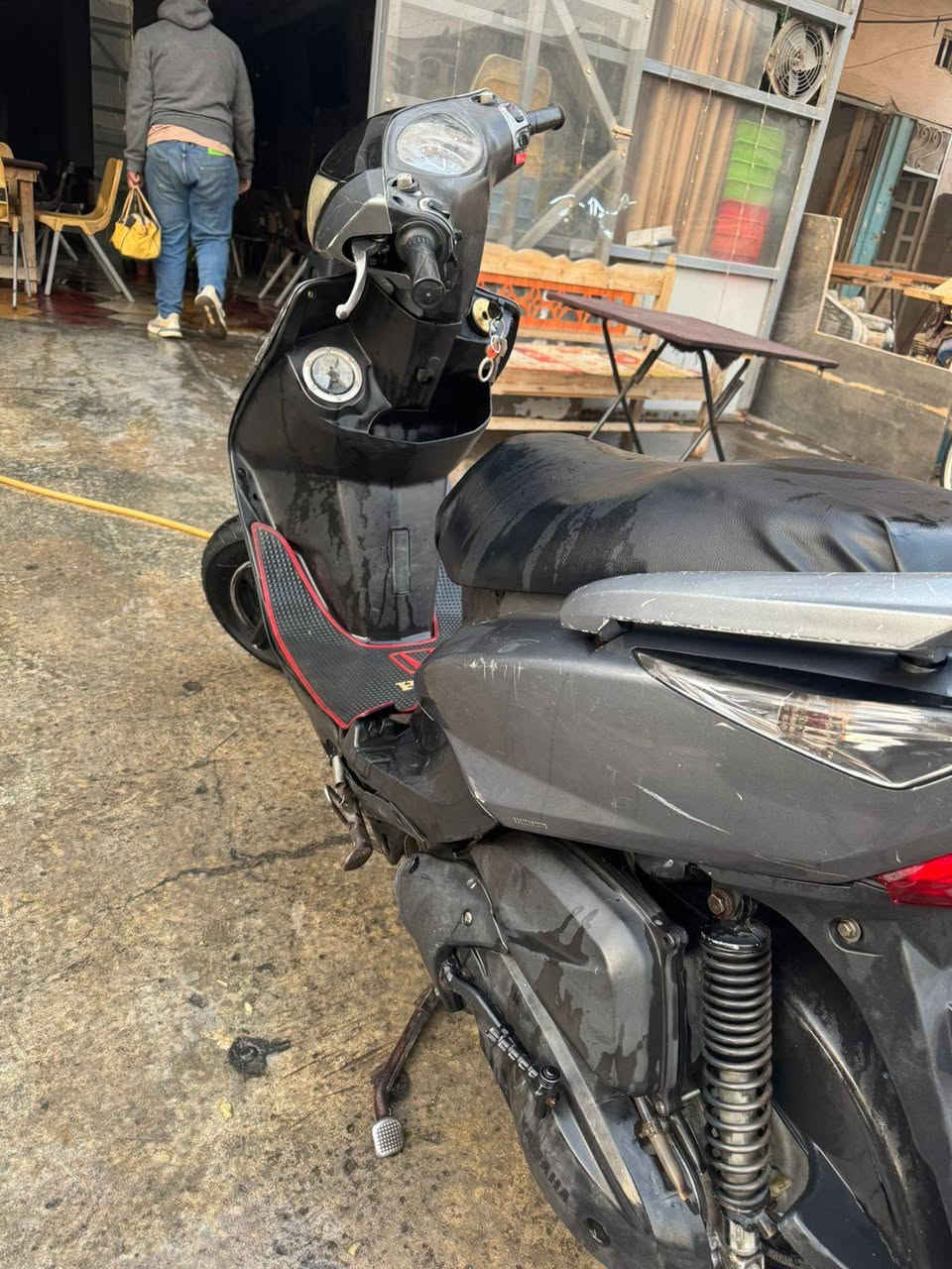 سلام عليكم دراجه ثعلب جي تي ار دراجه نصبه ومعدل دراجه حلوه وما مفتوحه سعرها 650وبيها مجال مكاني بياع تقاطع درويش ***********
