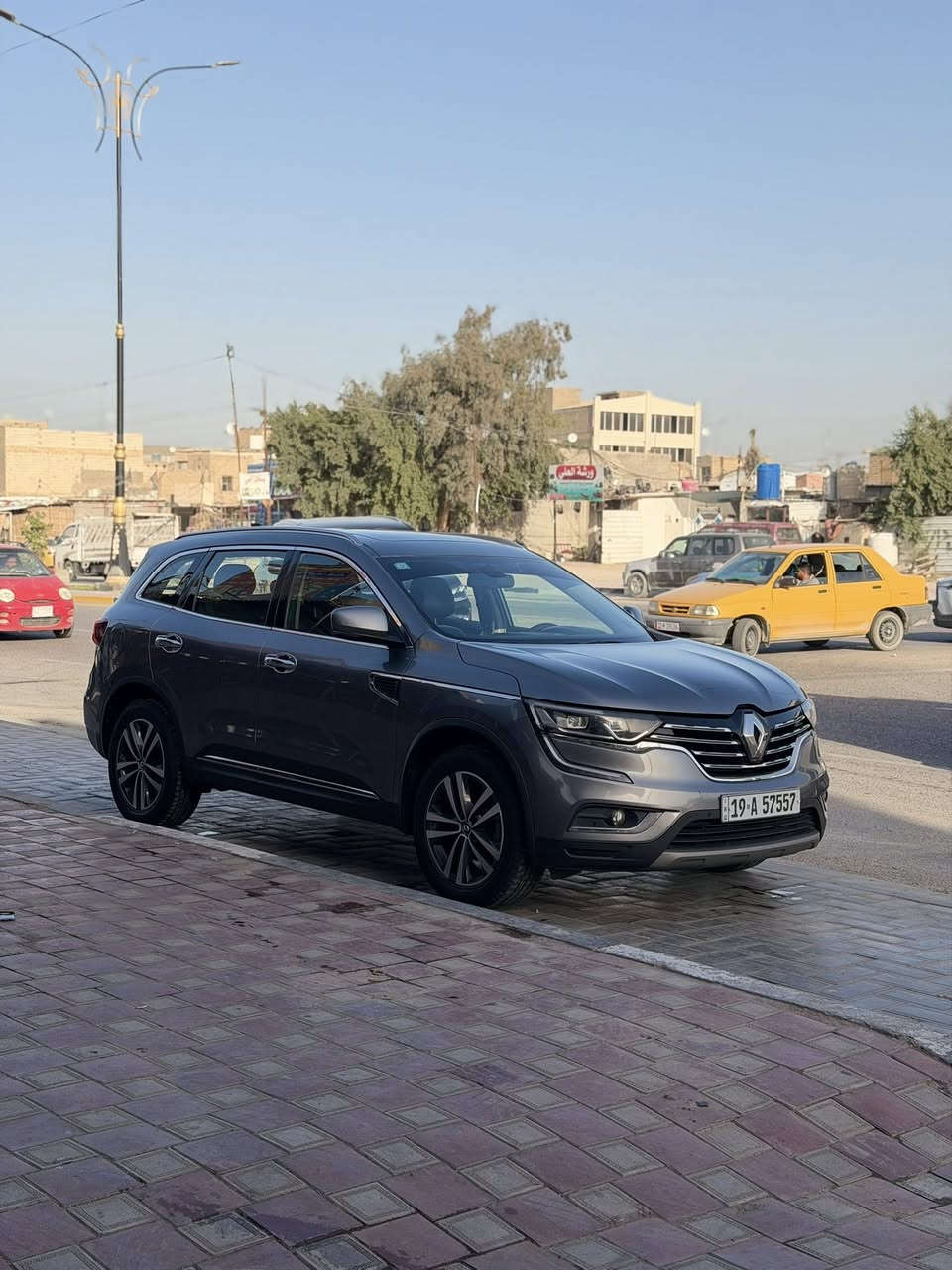 سلام عليكم رينو كوليوس موديل ١٨  فول مواصفات اعلى شي تجي بل كوليوس ماشيه ٨٣ الف كيلو كفاله عامه من صبغ والبارد 
مواصفاتهه
بنوراما كشنات جلد كشنات كهرباء  جنطه كهرباء تدفئه وتبريد كشنات 
اوتو بارك حساسات ٣٦٠ درجه وبيهه هواي بعد موصفات 
السعر ١٥٣ وبيهه مجال 
استفسار ***********
