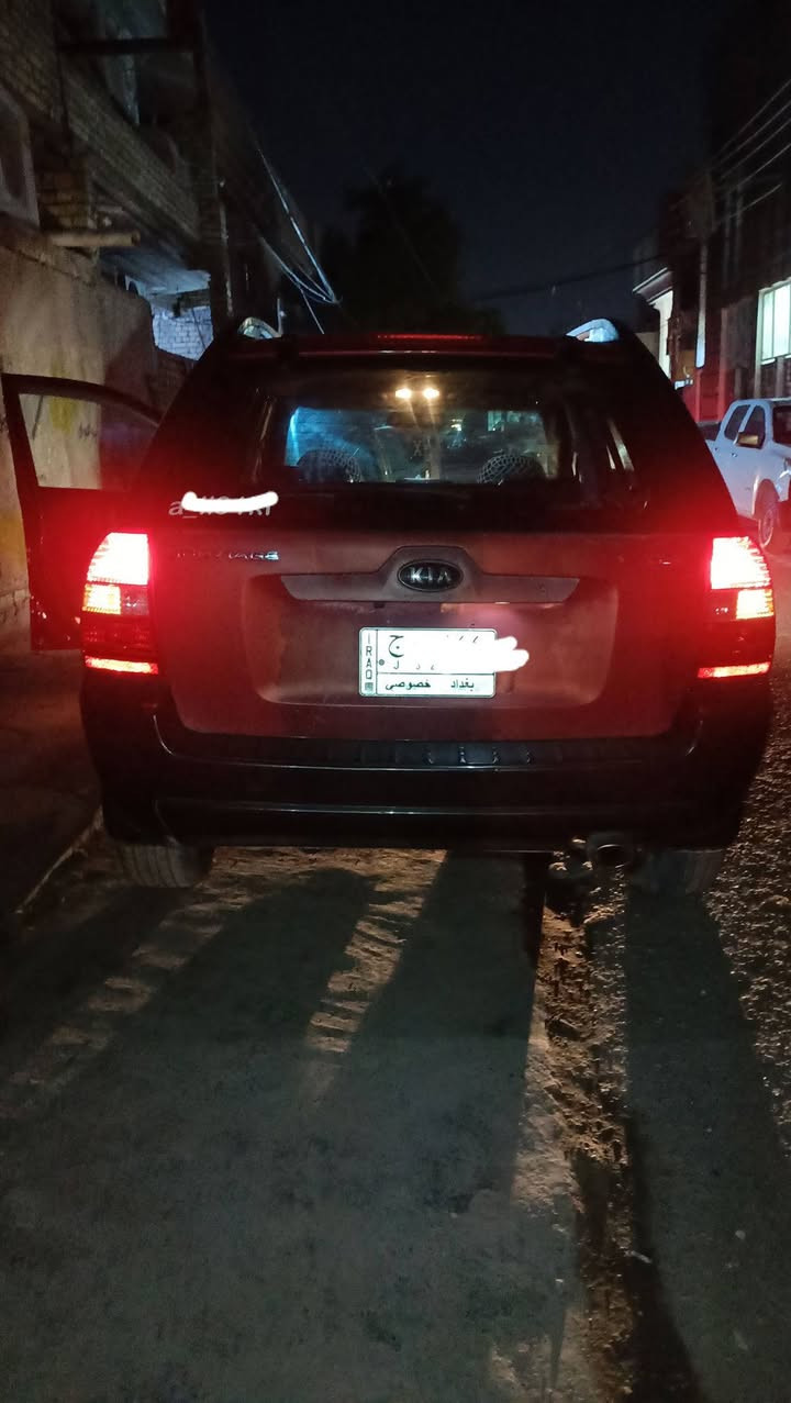 سلام عليكم سبورتج 2006كير عادي  جارد لبنيد وصندوك شي قليل ولمحرك الفين محركها جديد جاهزه  مكفوله العنوان بغداد البلديات رقمها بغداد سعرها 90وبيه مجال رقم الهاتف  ***********
