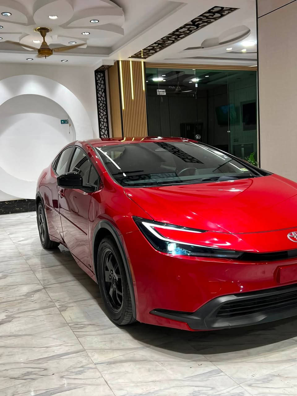 ‏تويوتا بريوس هايبرد موديل 2023
اللون :- احمر او طماطي 
قوه المحرك :- 2.0 Hybrid
بصمه 
بصمه ابواب 
تحكم ستيرن 
رادار امامي 
كامره خلفيه 
هند بريك كهرباء 
اربع انضمه قياده 
‏SPORT.ECO.NORMAL.CUSTOM
تبريد شاشه بيانو 
شاشه دشبول الكتروني  
مانع انزلاق
تحديد مسار
لمس اناره داخليه 
لايت LED 
اوتو هولد 
حساسات ابواب 
بقيت المواصفات معروفه 
السياره حادث فقط الجاملغ الايمن وتكحيل بالباب 
 للاستفسار الاتصال ع الرقم 
***********
السعر (158) ورقه وبيها مجال بسيط
