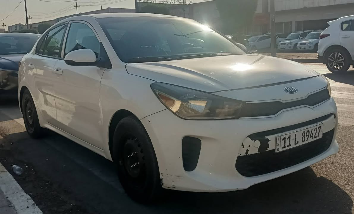 السلام عليكم كيا ريو موديل 2019 أمريكي حادث كما في الصور صبغ حافة البنيد و شبر في الصندوق خسفة فوق الكامرة والباقي مكفول من الصبغ والضربة كير مكينة خير من الله صدر جديد قبل شهر سويته رقم بغداد باسمي تحويل ثاني يوم السعر 105 وبيها مجال الشراي يتصل *********** بغداد, العراق
