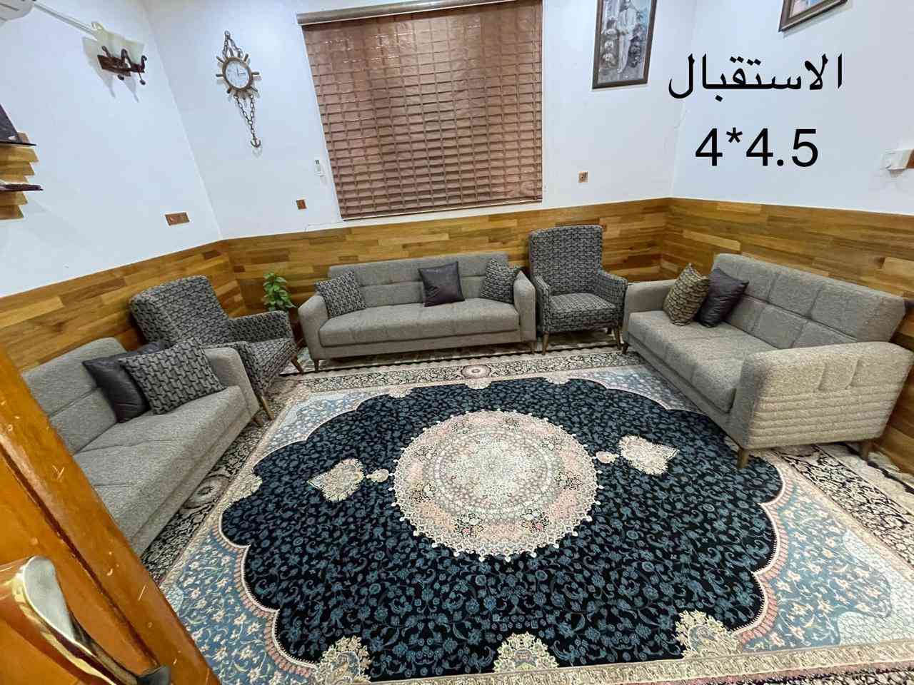 سلام عليكم ورحمة الله وبركاته بيت ٢٠٠  متر في منطقة السهيلية الثانية بناء صب كونكريت طابقين درجة اولى على طريق الزوار يصلح الطابق الثاني يصير موكب او مضيف 
للاستفسار الاتصال على هذا الرقم 

***********
