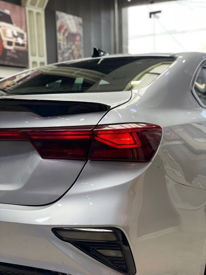 السلام عليكم البيع كيا فورتي مديل 2019 السعر 123 او بيها مجال بل خير عليه الي ياخذها محرك200دوش كير AT المرغوب السيارة جاهزة تبريد تدفئه تخم تاير جديد صدر جديد شاشة كار بلي كامرة خلفية رادار امامي تحكم ستيرن
  صور الحادث والسونار بل منشور بدون دواخل صبغ يم الرقم الصندوك 
مكان السيارة بغداد خاص مغلق ***********
