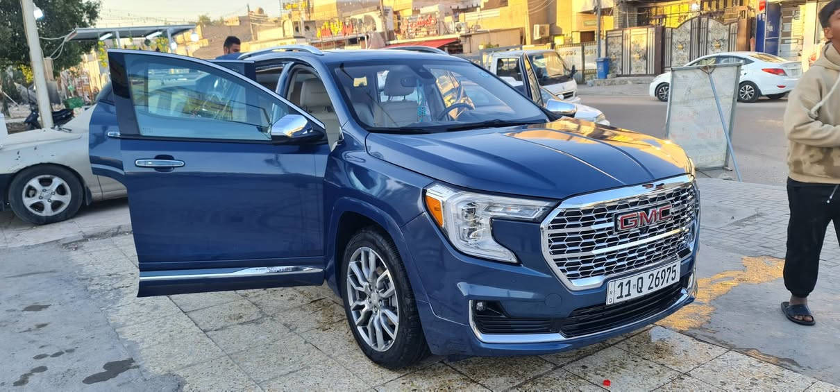 السلام عليكم ورحمة الله وبركاته
 بيع مستعجل سعر مناسب  155$ وبيه مجال 
تيران 24 دنلي  فول 1/1 
صبغ عام رقم بغداد 
داخل ابيض بانوراما 
5 كامرات 
كشنات كهربائي / تدفئة تبريد
محرك 1500 تيربو 
صندوق كهربائي وبلرجل يفتح  
وباقي المواصفات معروفه 
***********
