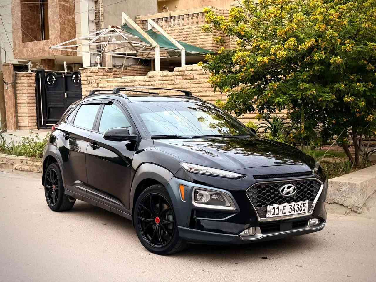 السلام عليكم حبايب 
هونداي كونا 
 موديل 2021 
مكينه 1600 تيربو 🚀🚀
 صور الحادث موضحه بالمنشور 
نص مواصفات 
بصمه 
دخول ذكي 
تدفئه كشنات 
ويل بلادي
حساس امامي خلفي
ابل كار بلي بلادي 
السعر 120 ورقه وبيها مجال قليل حك الجيه 
العنوان بغداد الجديده 
للتواصل ***********
