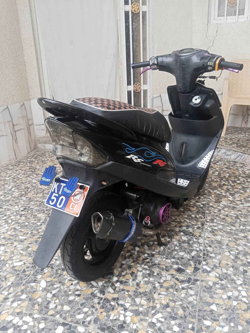 سلام عليكم دراجة للبيع ماكس عدله بوشه49 دراجة نضيفه وحلوه العنوان مجر الكبير السعر 700 وبيه مجال قليل رقم الهاتف ***********,,,
