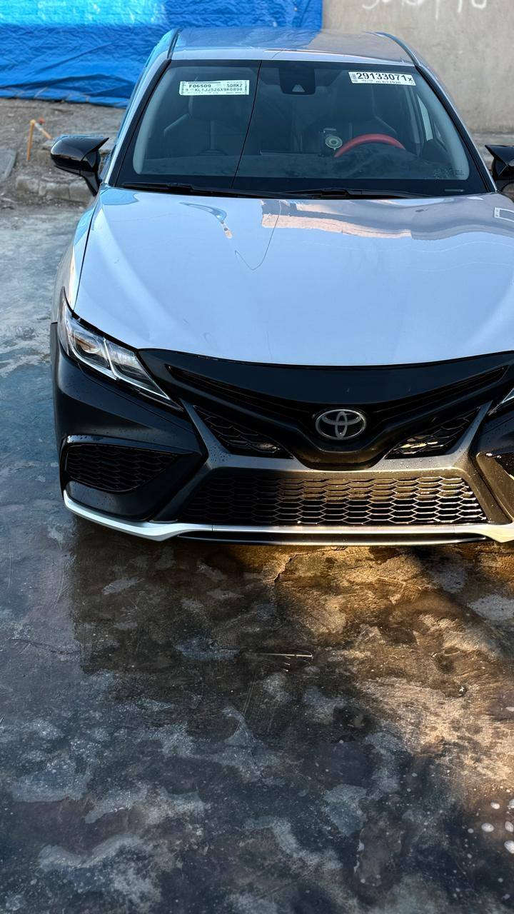 السلام عليكم ورحمه الله وبركاته
كامري 21 SE  رقم سليمانيه  مواصفات معروفه 
صبغ جاملغ امامي  وجاملغ خلفي جه السكن 
بدون ارباك  بيهه شاصي السكن بارد راس شاصي 
ترهم مقدمه وقسط 
رقم شاصي 4T1T11AK7RU902405
للأستفسار الاتصال ع ***********
