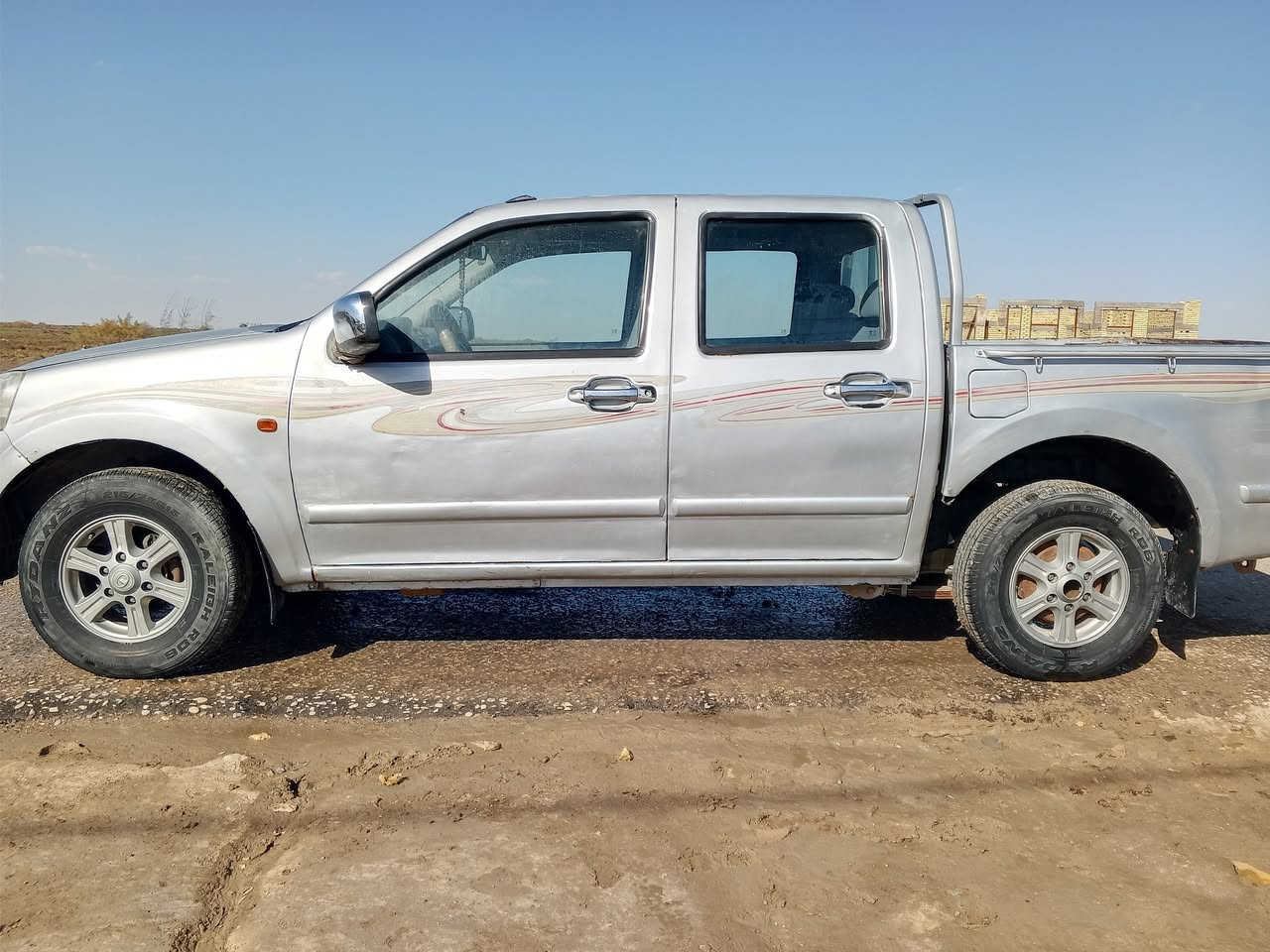 السلام عليكم.. من رخصت صاحب الگروب المحترم.. كريت ويل موديل13للبيع. گير محرك اكسن تبريد ثلج حداديه نظيفه رقم ذي قار مكان السيارة ناصريه قضاء البطحاء السعر 58 وبيها مجال بسيط السيارة احلى من الصورة متواجد واتساب للاستفسار ***********
