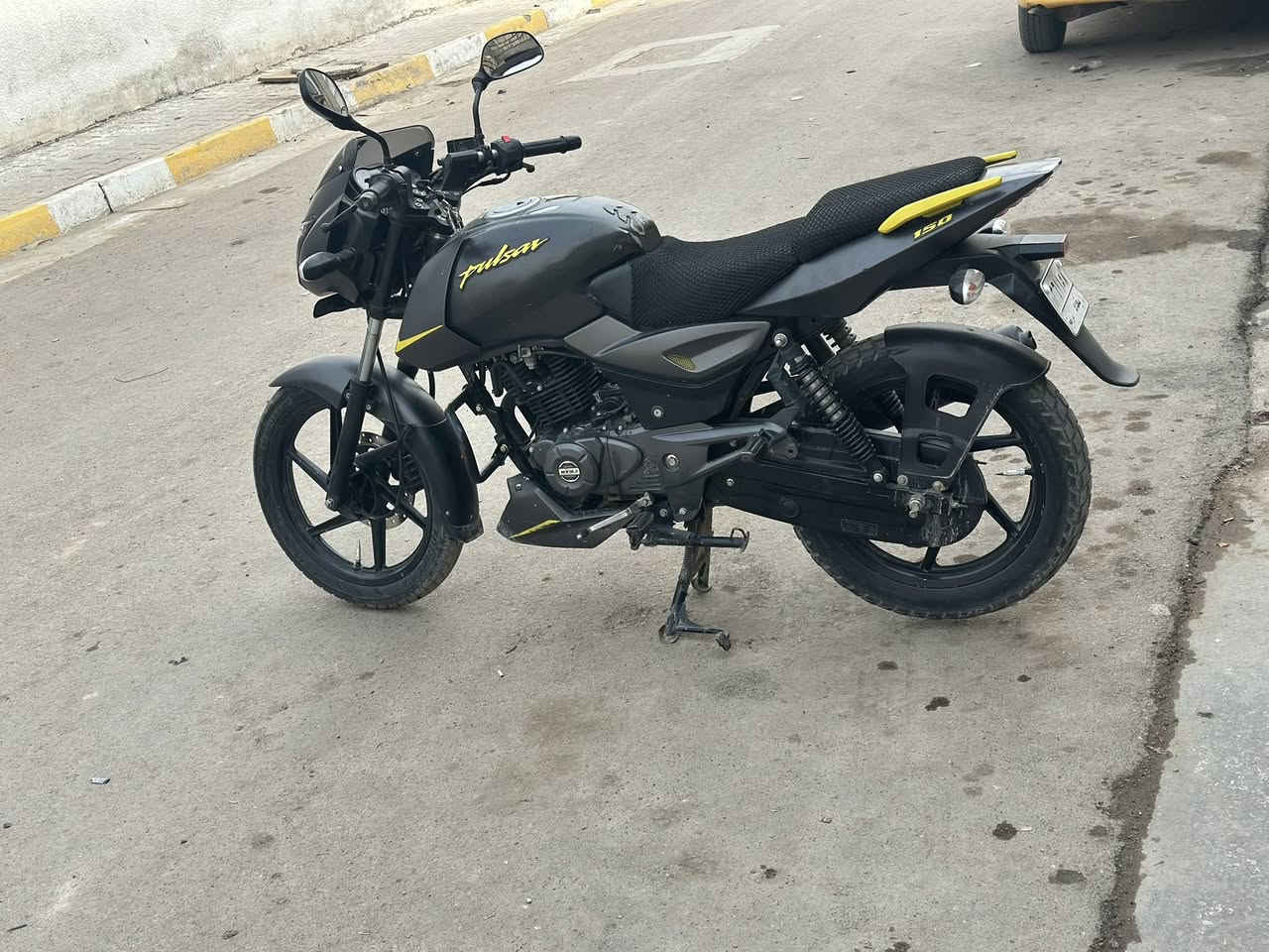 سلام عليكم مره خصت صاحب صفحة  
 دراجه نوع بولسر نيون موديل 2021 رقم بغداد تحويل ثاني يوم دراجه كلش نضيفه بس معتاز فلوس سويت حادث بل سياره  
مكاني بغداد الحسينية سعر ثابت بدون معامله و تكسر بل سعر ((مليونين ألاف)) ما يعجبك اعبر منشور و الله يعوضك بل احسن 
  تواصل واتساب فقط  ***********
