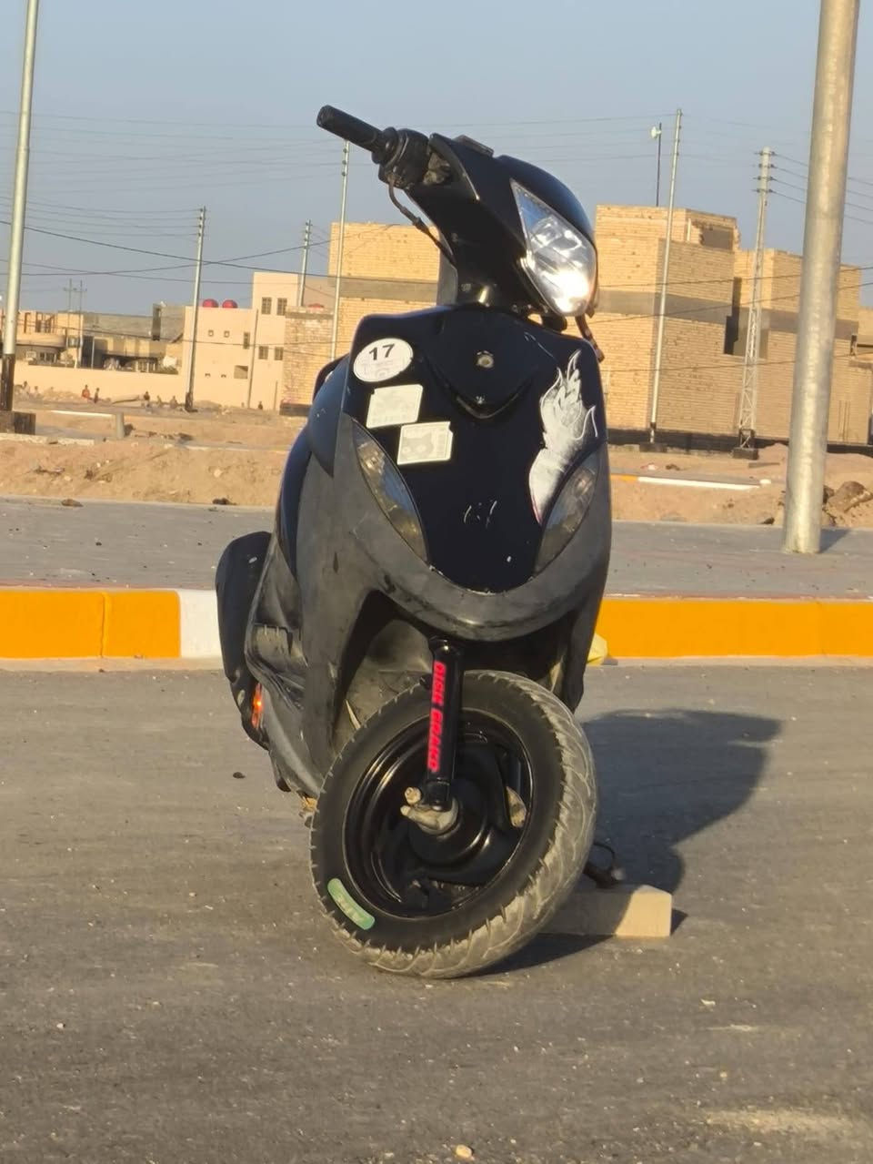 سلام عليكم ماكس عدله للبيع مفتوحه كهربائيات شغاله وسلف وهندر  هورن باتري  تايرات جدد صالنصه اف هم  الدراجه نكره  شلعه ومشي خير من الله   الكفر شوفة عينك السعر 450 بيها مجال قليل العنوان بسماوه ال معالي قرب محطة الغاز  الرقم ***********
