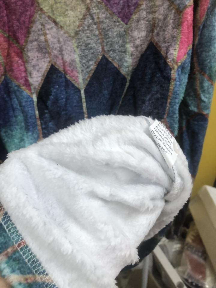 تخفيضات على ملابس شتوي


**إذا كنت صاحب هذا الإعلان وتريد حذفه لأي سبب، رجاءا أرسل رسالة إلى الدعم الفني**