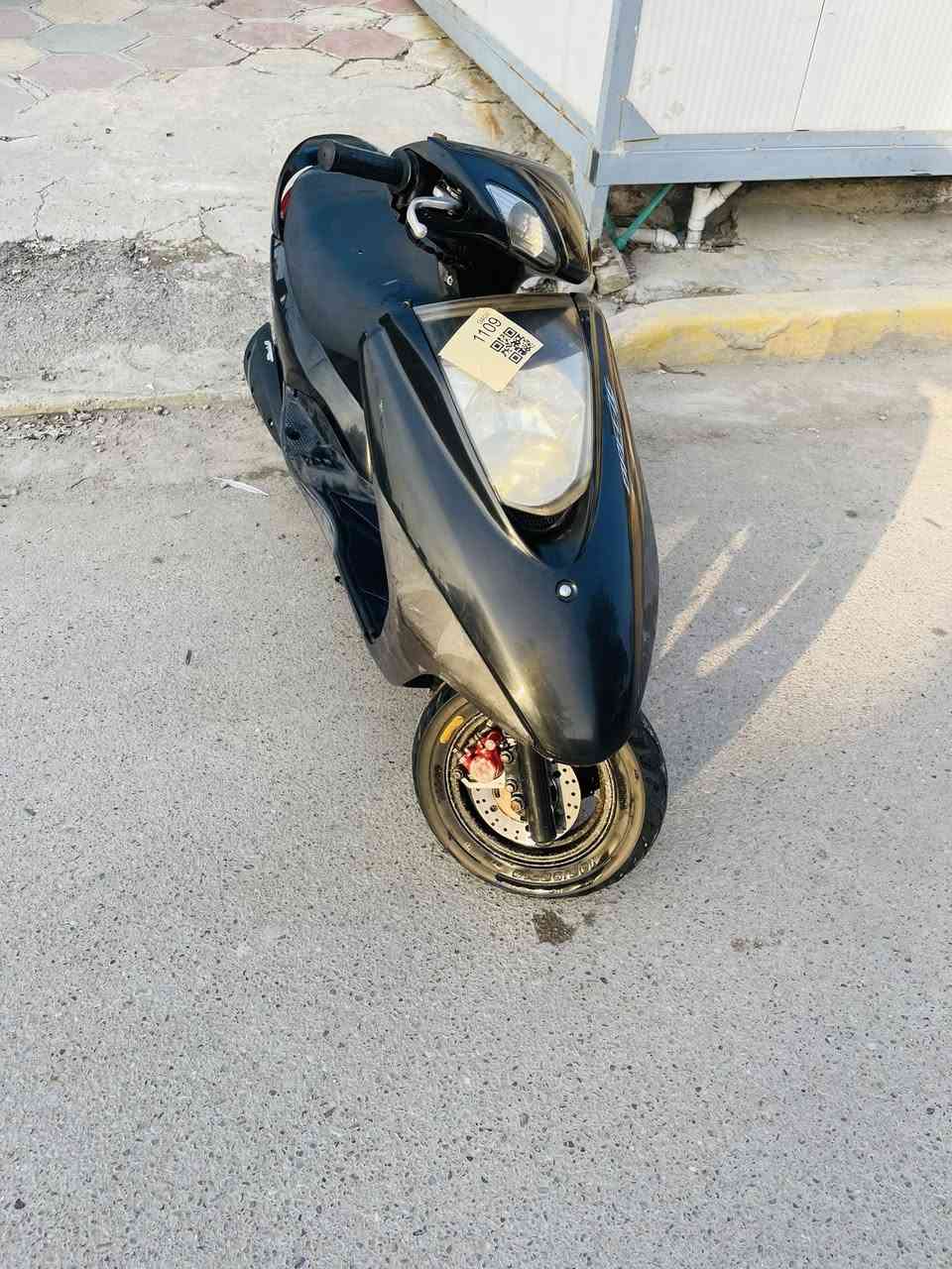 سلام عليكم 
دراجه بريز 
اي نقص ما بيه فقط ستان صفح 
كفاله عامه 
مكينه كفاله عامه شلعه معدل شرط
عنوان حي اور 
سعر 800 ✅وبيه مجال بسيط 
صار شهر ونص نازله من رمبه ❌✅
***********
