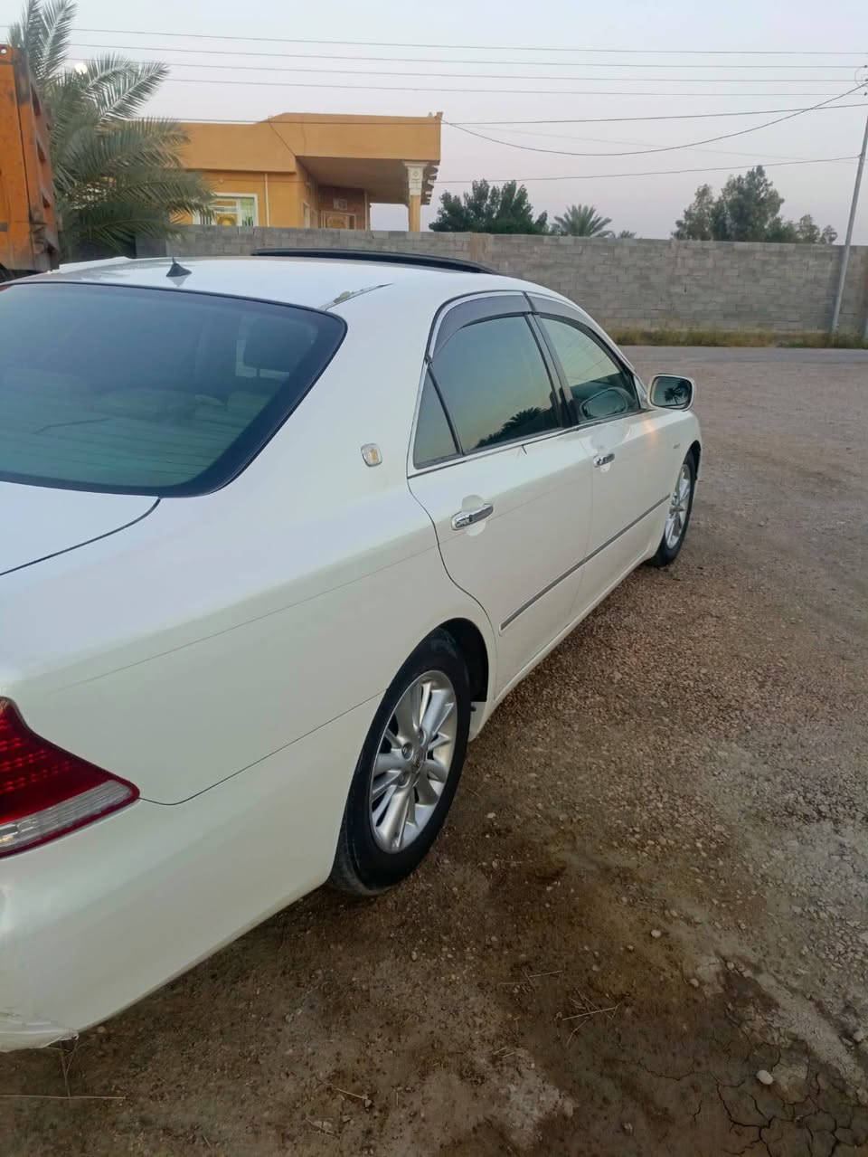 بيع مستعجل 
السلام عليكم 
شاهينه موديل 2005
قرار 102
مفحوصه باقي بس الكمرك رقم انبار 
تبريد 3 قطع ثلاجه
فتحه 
كشنات جلد 
كشنات كهربائي 
ثلاث دكم 
السياره جديده زيرو 
مكان السياره الفلوجه 
مكلف بالنشر ***********
