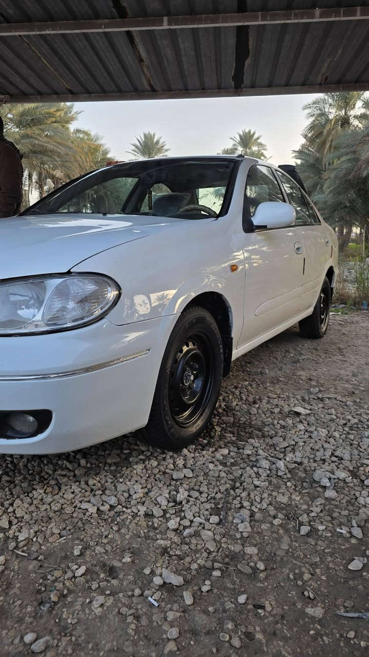 ﷽
للبيع نيسان  يسره بلاد 2001 رقم بغداد دولي  مصبوغه احزان مكينه وكير اوتماتيك جديد تخم تاير شاشه اصفاح موس سياره كامله. مكان بابل المسيب. 
السعر 68 وبيه مجال قليل 
***********
