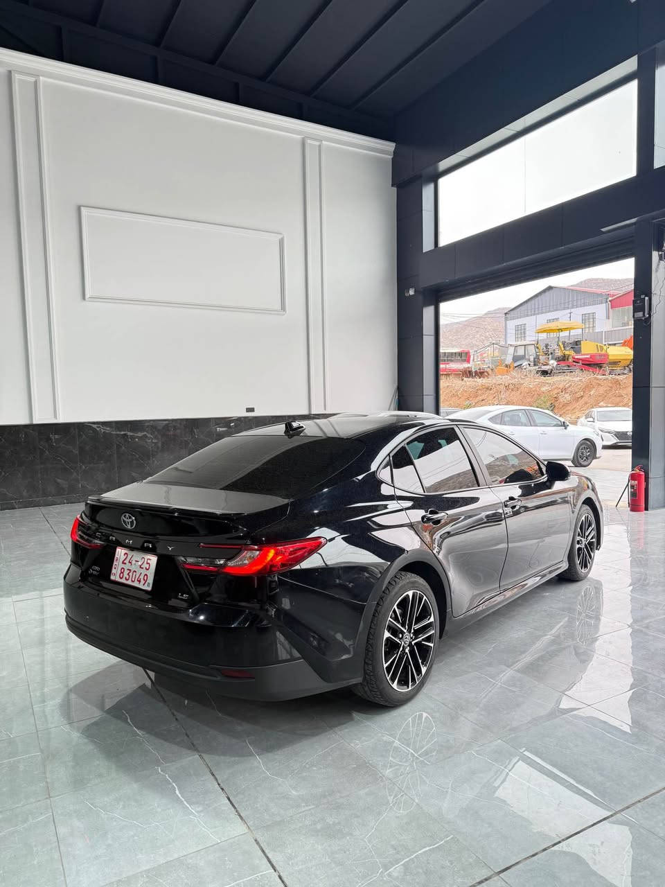 Toyota Camry Le 
بوند صبخ بدون دواخل ايرباك كبس حتا دعاميات مابيها صبخ
مواصفات Hybrid LE
وايرليس چارج 
بصمه 
شاشة 
كشن و ستيرن تدفية كهرباي
سيارة رقم كاتي كير محرك رادار بشرط
السعر 222 ورقة بيها مجال
*********** دهوك, العراق

