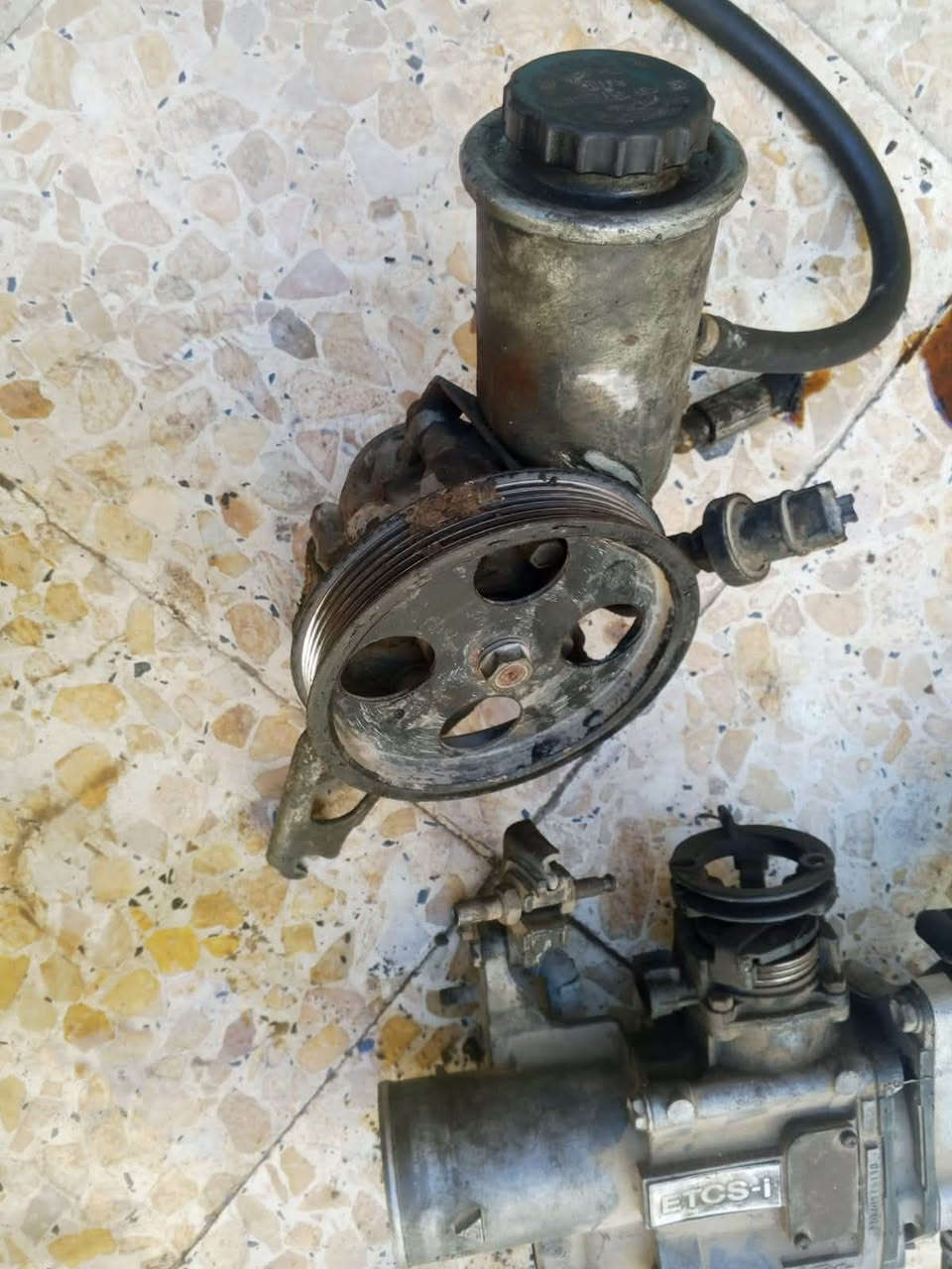 السلام عليكم غراض اثنين ونص القطعه ع 25شغالات شرط الفحص مكاني ابو الخصيب
***********
