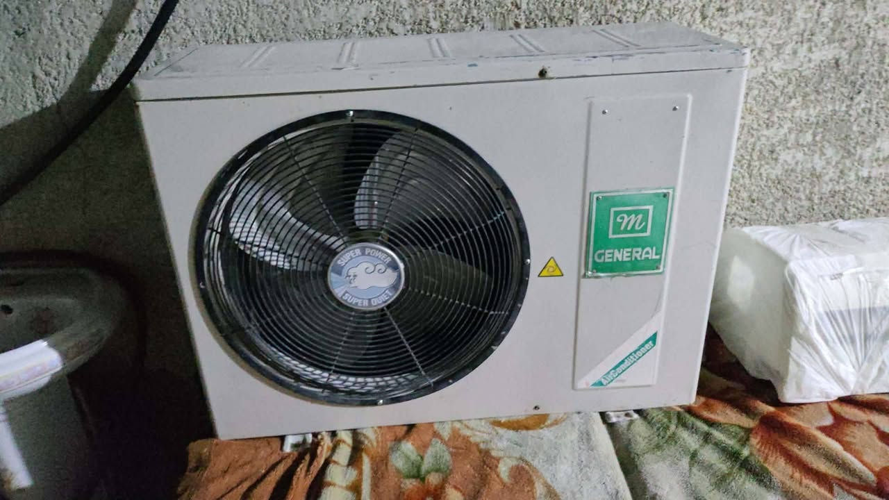 السلام عليكم سبلت جنيرال نضيف كامل مع البواري  سعره 300


**إذا كنت صاحب هذا الإعلان وتريد حذفه لأي سبب، رجاءا أرسل رسالة إلى الدعم الفني**