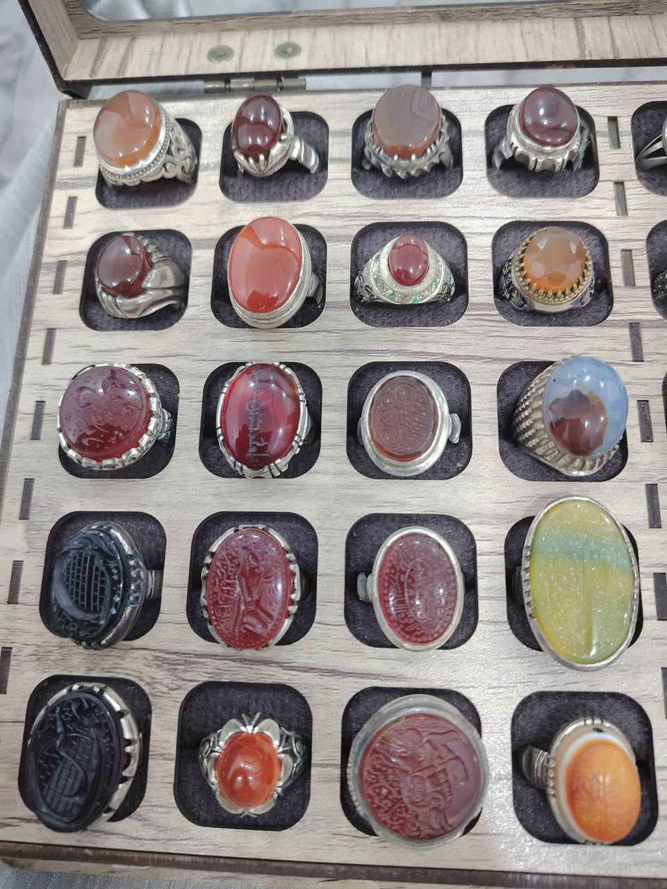 طبله محابس للبيع العدد 40 محبس 
البيع شلع التواصل خاص يوجد توصيل 
اذا ماتشتري لاتراسل فقط الجاد بال شراء


**إذا كنت صاحب هذا الإعلان وتريد حذفه لأي سبب، رجاءا أرسل رسالة إلى الدعم الفني**