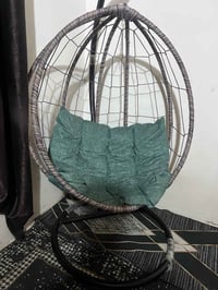 مرجوحه كوخ اصليه مستعمله فقط شهرين ومو هواي داخل غرفه نوم إستعمال جداا...