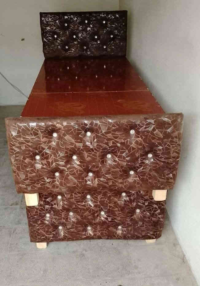 تخوته للبيع جده غير مستعمل سعر الواحد 50 الف 
مكان موصل الايمن الطلب والستفسار التواصل على الخاص او عل الرقم ***********
