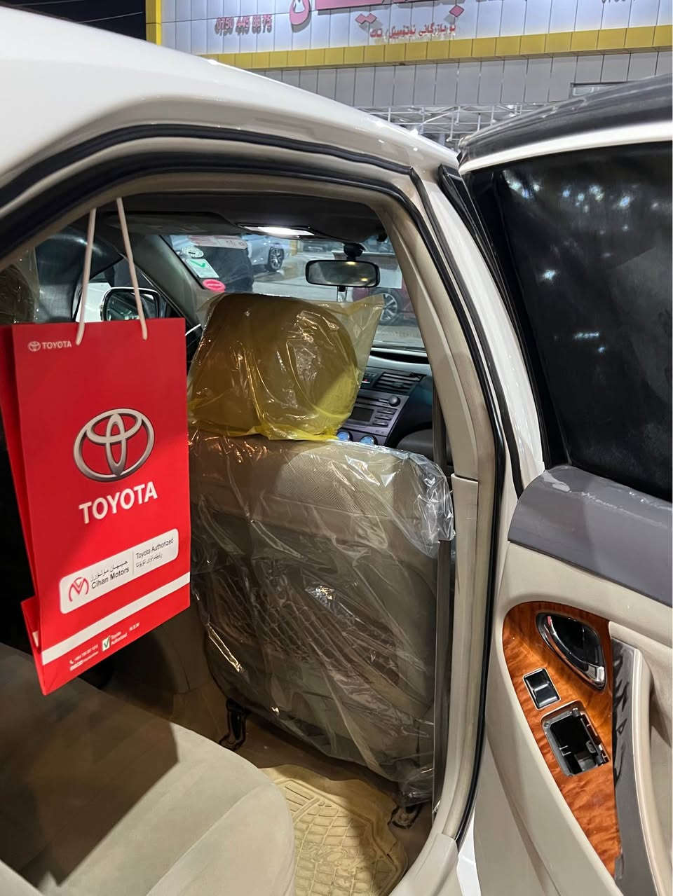 سلام عليكم 
تويتا كاميري
موديل (٢٠٠٨)
سياره كيرو معرك كوله بشرت
اربعه تايرات جديد
رقم سنويه كولي جديده
سياره رقم اربيل
مكينه ما مفتوع
قطعتين مصبوغ
سعر ١٠٤$قفل
لي معلومات ازياد
***********واتس اب فايبر أربيل, العراق
