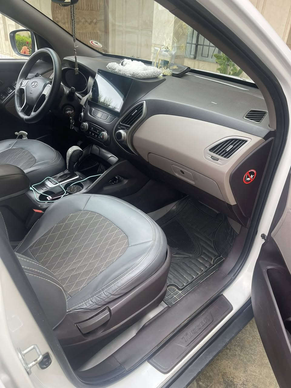 توسان 2015 خليجي بدون صبغ ماشيه 160 الف 
لمعرفه السعر اتصل ***********
