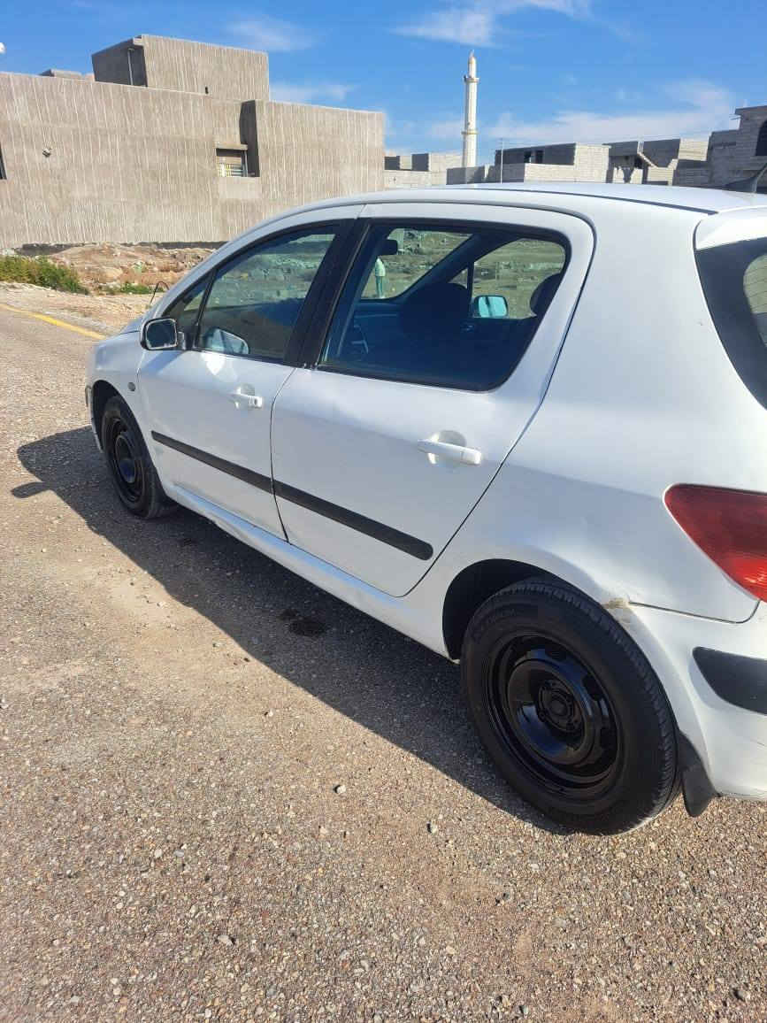 بيجو موديل ٢٠٠٥ للبيع او مراوس كير ومحرك شرط مشروع سنويه منتهي صار سنه شرط  تحويل   كهربائيات وتدفئة كله شغاله مابي ضربه صدرها يحتاج  فقط باقي شرط مابي كوبون بانزين  مكان سياره كركوك
للاستفسار *********** كركوك, العراق
