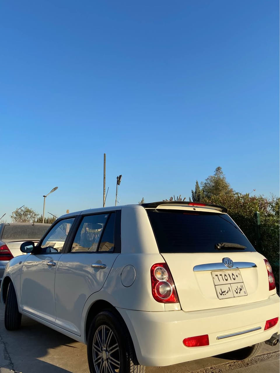 ليفان٣٢٠  نموونه له جوانى هه موو گيانى به شه رت بورغى لؤبورغى ٢٠١٤ حيزام سبغ به خؤم په مپم كرديته وه لؤجوانى گيرو مه كينه ى به شه رت ته بريد ساردو گه رم به شه رت چار تايه ى لؤك نزيك ٦ وه ره قه غرامه ى له سه ره هه زه و سه نه ويش به سه ر نه چووه *********** أربيل, العراق
