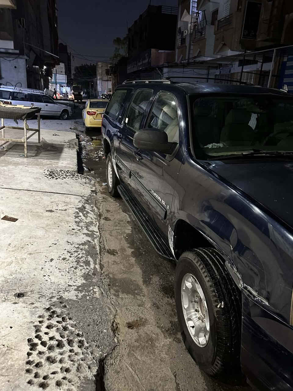 يوكن موديل 2013 لون نيلي باقي التفاصيل هذا الرقم ***********
