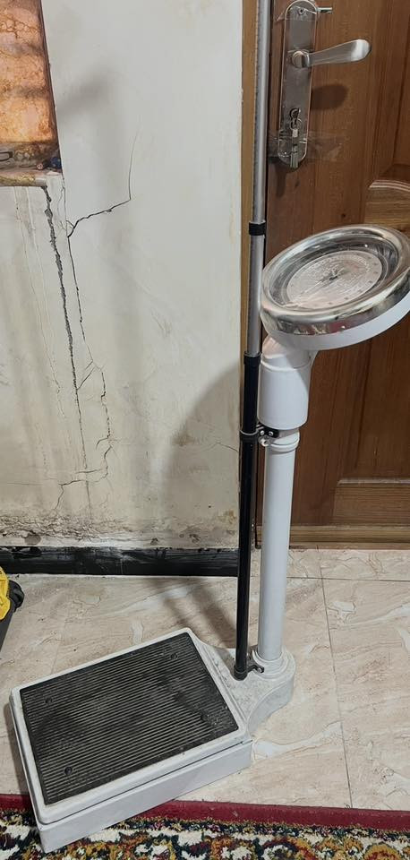 للبيع بايسكل رياضي بحالة جيده جدا وميزان طبي وزن وطول ( يستخدم في الصيدليات ) السعر اثنينهن شلع ب100 الف علما بس البايسكل ماخذه ب145 
 بغداد الدوره 
***********
