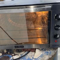 فرن • جديد • نظيف جدا