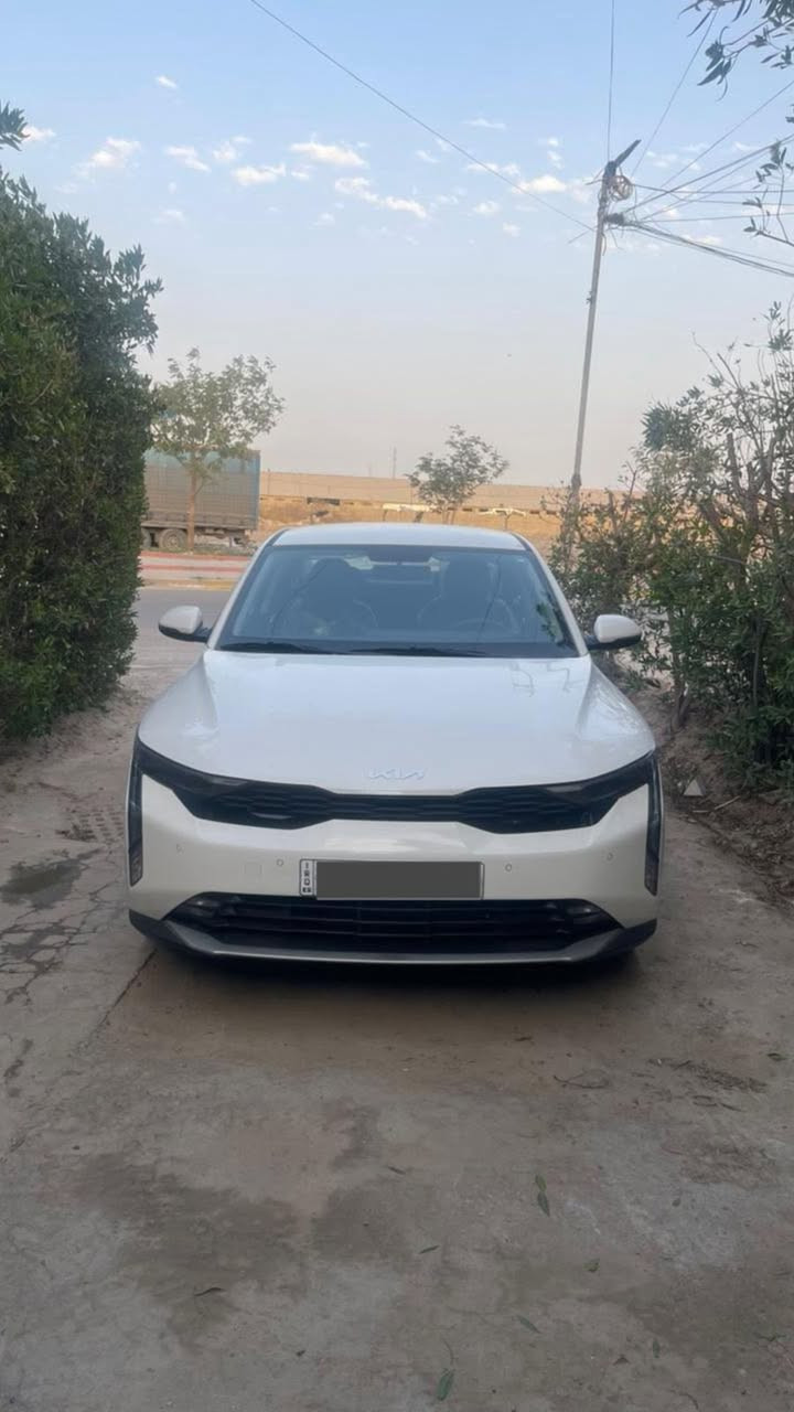 السلام عليكم
للبيع Kia K3 السيارة كوري وليس صيني
موديل 2025
السياره بعدها زيرو ماشية 6500
ضمان 5سنوات وصيانة لمدة 40000
رقم اربيل بااسمي تحويل مباشر
مواصفات 
بصمة ابواب وتشغيل
قطعتين تبريد 
محرك  1600
السعر :  175 وبيهة مجال
للاستفسار : ***********
