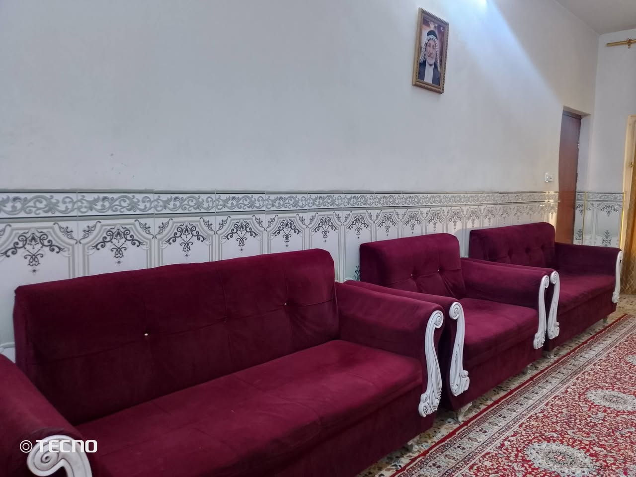 تخم للبيع تخم ونص ***********
