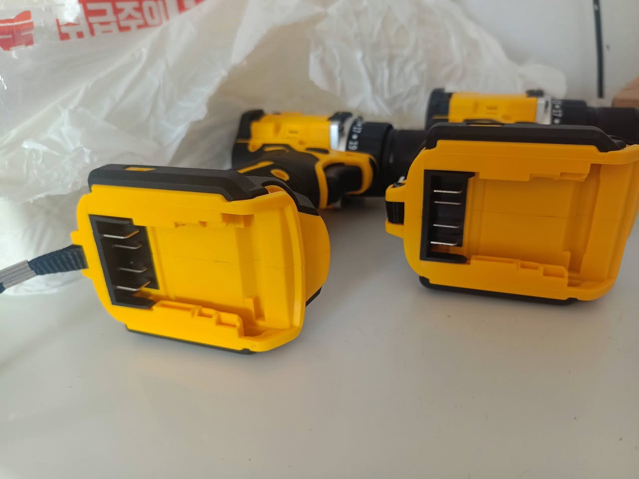 دريلات جدد أصلية عدد 2 
طوبة حديد ماطور برشلز بدون بطاريات
سعر القطعتين 50 والتوصيل مجاني
@أبرز المعجبين


**إذا كنت صاحب هذا الإعلان وتريد حذفه لأي سبب، رجاءا أرسل رسالة إلى الدعم الفني**