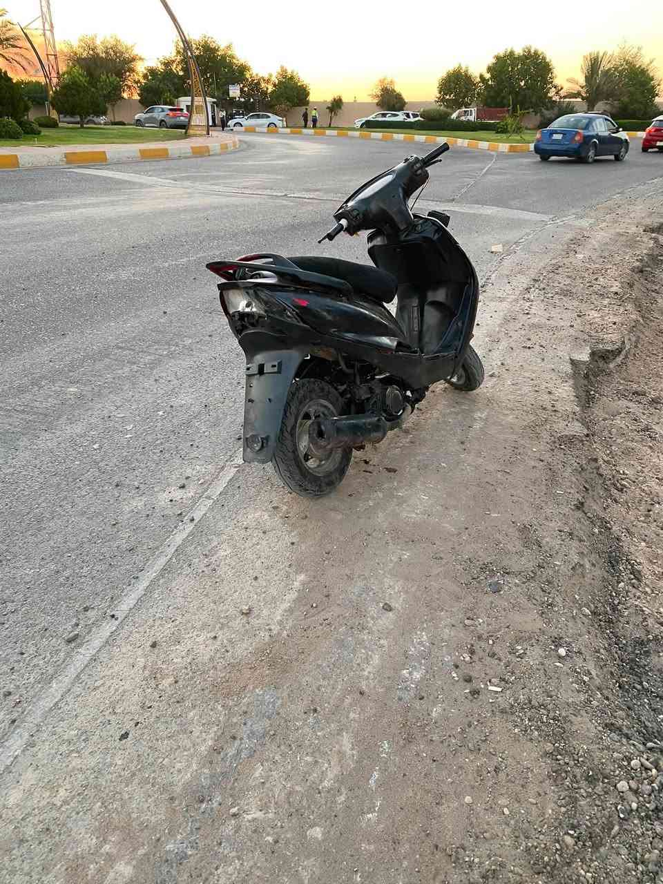 ماطور ماكس
للبيع 
دراجه كامله من كلشي كله شغاله. 
السعر 130 
هاتف ***********
مكان رمادي خمسه كيلو
