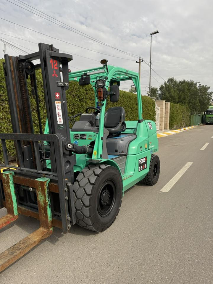 السلام عليكم 
رافعة شوكية متسيبوشي الحجم (4) طن (3)حركات موديل 2014 وارد يابان 
محرك ديزل (6)سلندر (S6S) كير نمرتين ثقيل +خفيف
ساعات العمل 2000 ساعة فقط 
للعلم مستخدم يابان فقط والرافعة مكفولة كفالة عامة ع وضعية الشركة
العنوان بغداد باب الشيخ تقاطع الكرينات كراج الحرباوي
لاستفسار الاتصال ع الرقم أو عبر الواتساب 
*********** باداره سامي الخزعلي 
يوجد خدمة توصيل لجميع محافظات العراق
