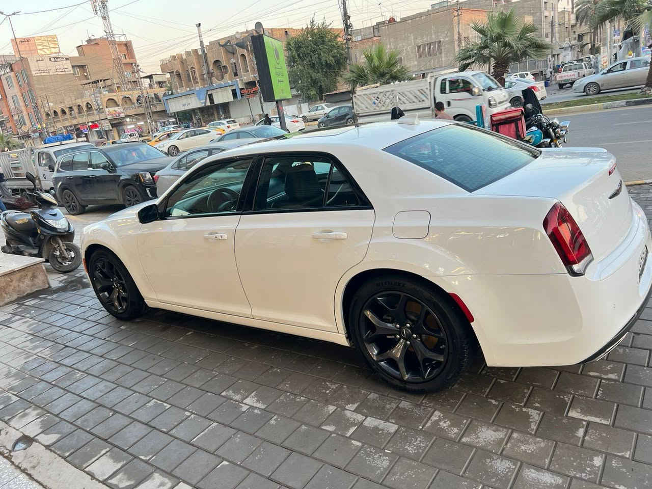 السلام عليكم اوباما للبيع او مراوس بسبورتج ٢٠٢١ جي تي حصراً
اوباما(s) مديل 23 وارد الضرر البنيد معدل على البارد وتكحيل فقط بدون ايرباء بدون شاصي كفاله كير مكينه كفاله 
المواصفات
بنوراما . مثبت سرعه +ثلاث وضعيات قياده .كشنات جلد اسود +سقف اسود .سستم سماعات +دمام خلفي .دخول ذكي + تشغيل عن بعد . كرسي كهرباء ثلاث وضعيات . ويل ٢٠ انج +فتح صندق عن بعد . نظام الدفع خلفي تو ويل المرغوب + محرك 3.6 .رقم بغداد بسمي تحول مباشر 
سعر 310 $ وبيها مجال . ماشيه(١٠٠) كم
 رقم *********** مكان السياره بغداد
