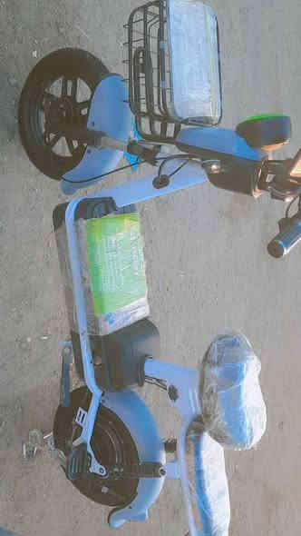 السلام عليكم دراجه نظيفه وكامله وكلشي بيه جديد ونظيف وهسه مبدل تاير امامي بطاريات جديده مع الشاحنه كامله وسعره ب275  وبيه مجال العنوان البصره خمسميل بشارع القسم البلدي للشراء التواصل مع الرقم 
***********
