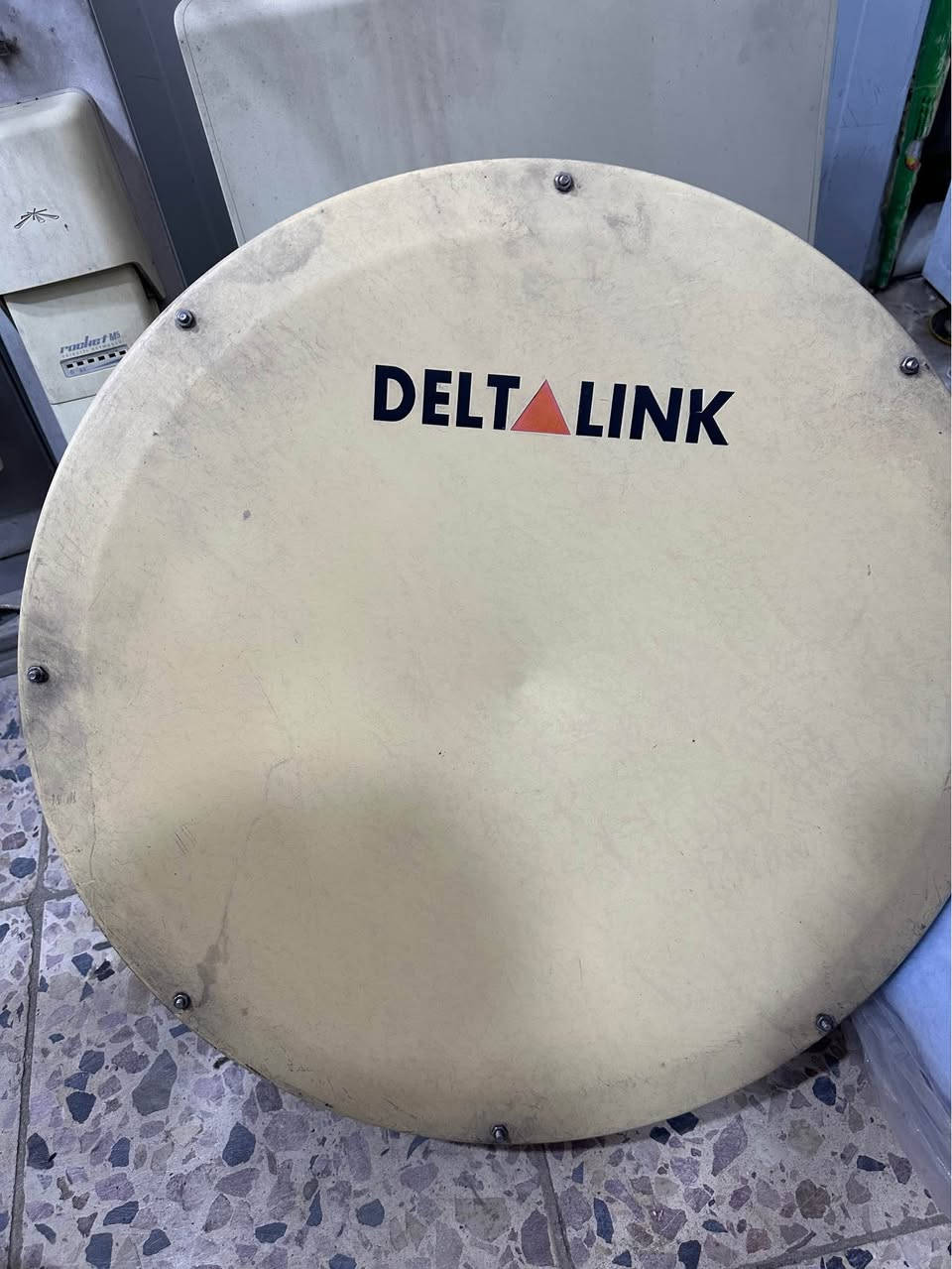 سكتر ubnt + روكت xw بيهن خلل ( عدد) 2
سعر القطعة 75

سكتر ubnt + روكت xm شغال
السعر 100 الف 

دش ubnt 30
السعر 100 الف 

دش انتي نويز 26 
65 الف 

بور برج xm m5
السعر 65 الف 

موجود توصيل 5 الاف لكل المحافظات 
للاستفسار 
*********** بغداد, العراق
