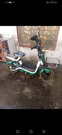 ماطور شحن اربع بطاريات نظيف جدا سعر 180,٪ الاستفسار07702209932