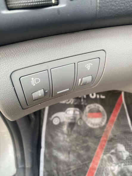 النترا موديل 2008 (خليجي)
 سياره جديده بمعنه الكلمه فول محرك 2000 اربعه دسك كروز سرعه  كشنات جلد سلايد روف لايت كهرباء تخم تاير جديد سياره ماشيه 90الف  سياره مكفوله
 كم حالوبه بيها 
السعر 123 وبيهه مجال رقم بغداد وموجوده بغداد السيديه
 رقم التلفون *********** بي وات ساب
