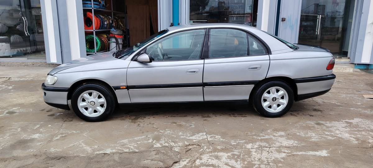 سلام عليكم وبل وميكا بزون للبيع حيل نضيفه موديل 95 حجم 20 كير توماتيك تدفيه وتبريد كاربون بانزين موجود سياره مصبوغه جماليه سياره مال جناي ماتصرف علىه ربع سياره اني شرعي سعر 55 وبي مجال شي قليل اي استفسار الاتصال على هاذا رقم ***********
