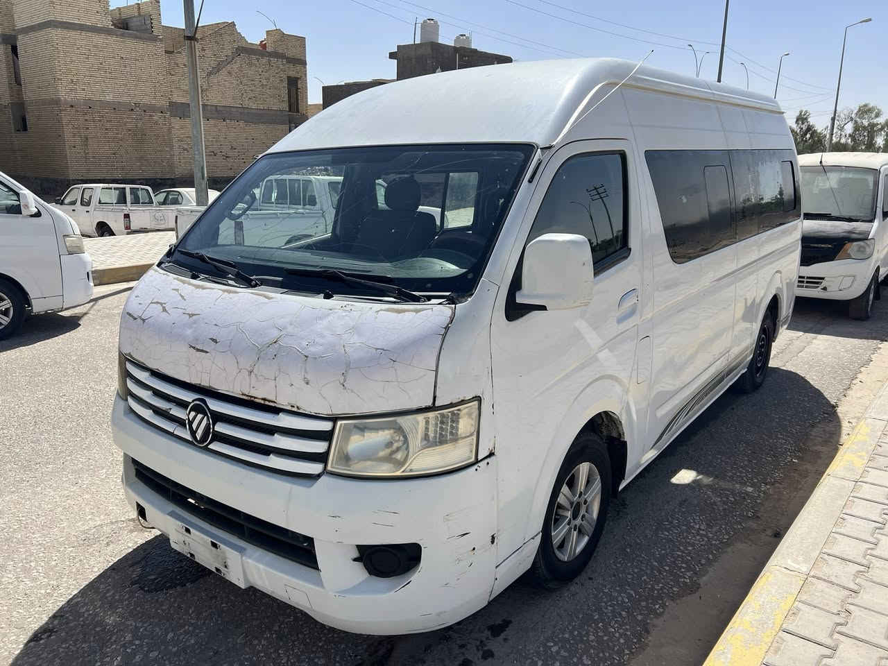 سلام عليكم 
فتون 14 راكب 2014 مال مزاد وزارة داخليه كتاب مزاد بسمي 
سياره شركه عامه معفيه من كمرك اورقم عله دوله اسويلك وكاله ام باركود الك حق انته ترقمه 
كير ومكينه كفاله 
مكان سياره كربلاء 
سعره ب67 وبيه مجال 
***********
