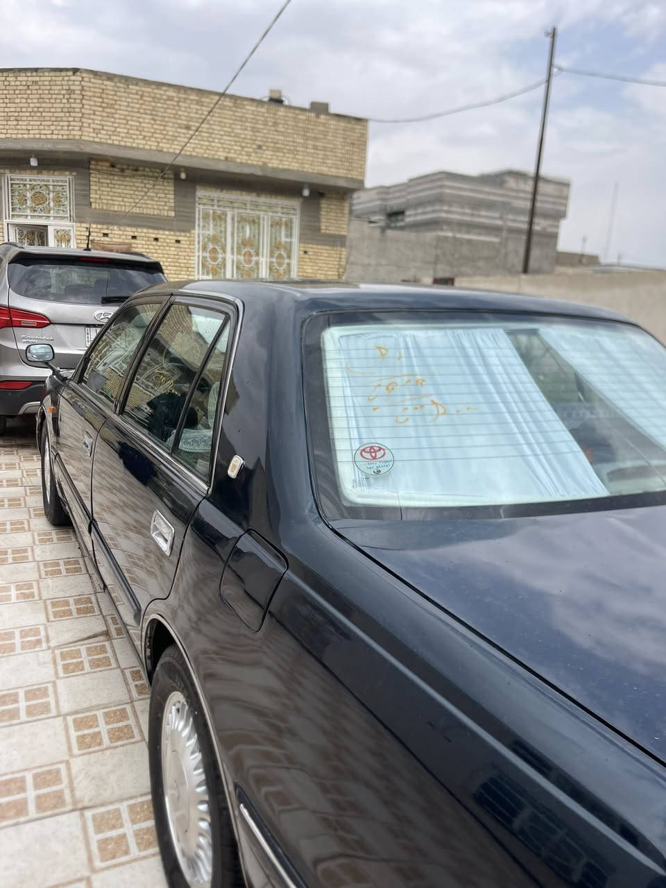 ماشاء الله تبارك الرحمان 🧿.
البيع تيوتا اكراون راس الثور تكم ممدل ١٩٩٨ 
رقم بصرة مشروع وطني بسمنة شرط ثاني يوم تحويل 
مكينة وكير فيفيتي 2500 تبريد حدادية تخم تاير شرط ١٠٠/١٠٠
شرط السيارة حيل متعوب عليهة كفالة عامة ظربة وتصليح 
وكص ونقل وعدي سونار بيهة ما عدة الصبغ مصبوغة جمالية اثر جراد       
تفاصيل اكثر تصل وبل خدمة السعر ٩٥ وبيهة مجال الشراي 
يتصل 
مكان السيارة البصرة 
لعلم السيارة ظفير وكهربايات ودشبول كلة غسق يعني كلة يسرى 
***********
