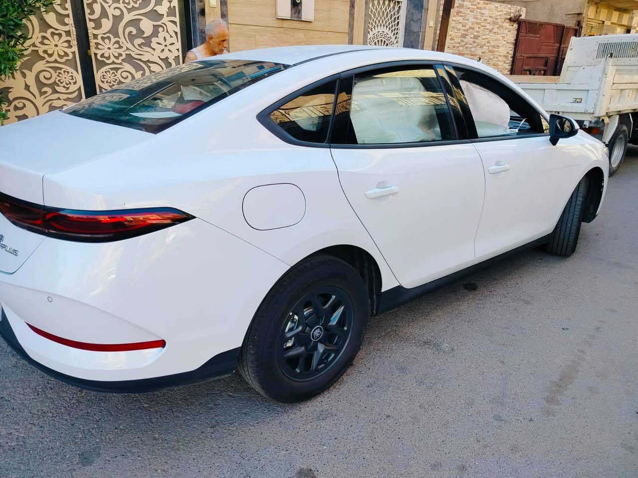 Byd qin plus 2025 للبيع
بيهة هذا الحادث السيارة بعدهة زيرو 
للاستفسار التواصل ع هذا الرقم ***********
