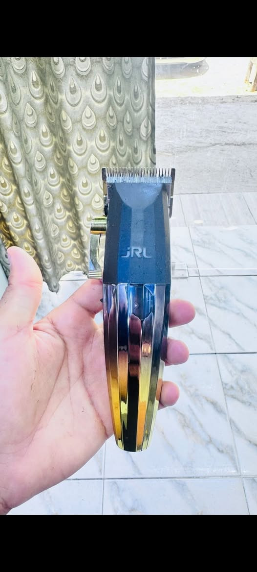 مكائن حلاقة للبيع عندي ماجيك كليب و سنيور مستعمل شرط اصلي باب اول من اطلس بسعر مناسب واكو عندي بعد jrl 
***********

