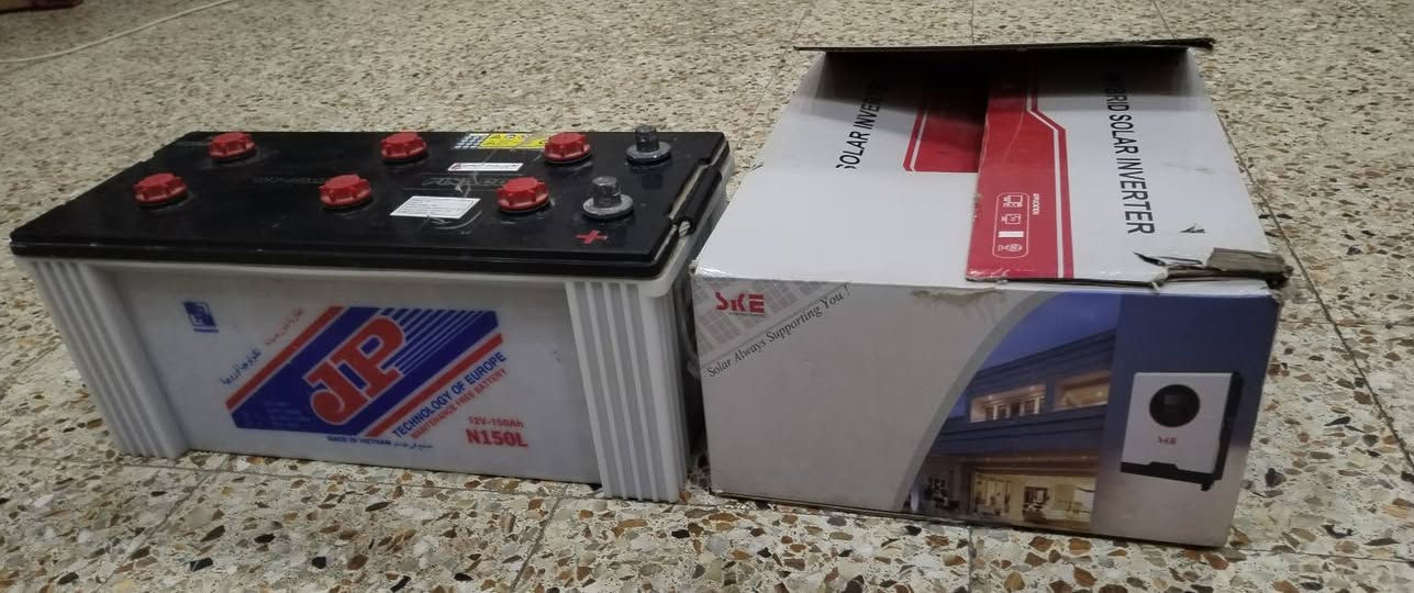 عاكسه + باتري للبيع استخدام قليل اخو الجديد ***********

