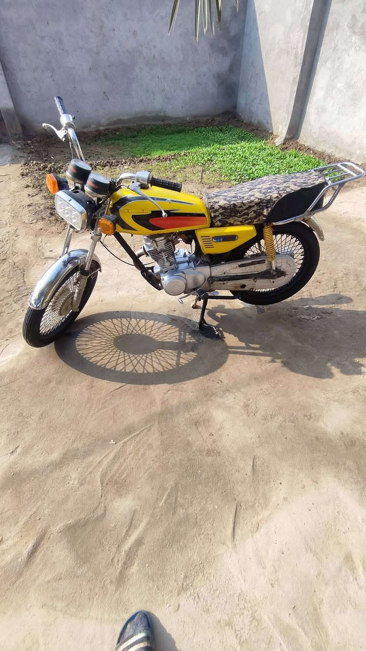 دراجه للبيع محرك مجفت دراجه كهربايات كلها شغاله عوزها بس ربط موديل 20 مكان رفاعي دراجه سعرها 275 بيها مجال دراجه ادوات اكفلك سرقه و عشائر ***********
