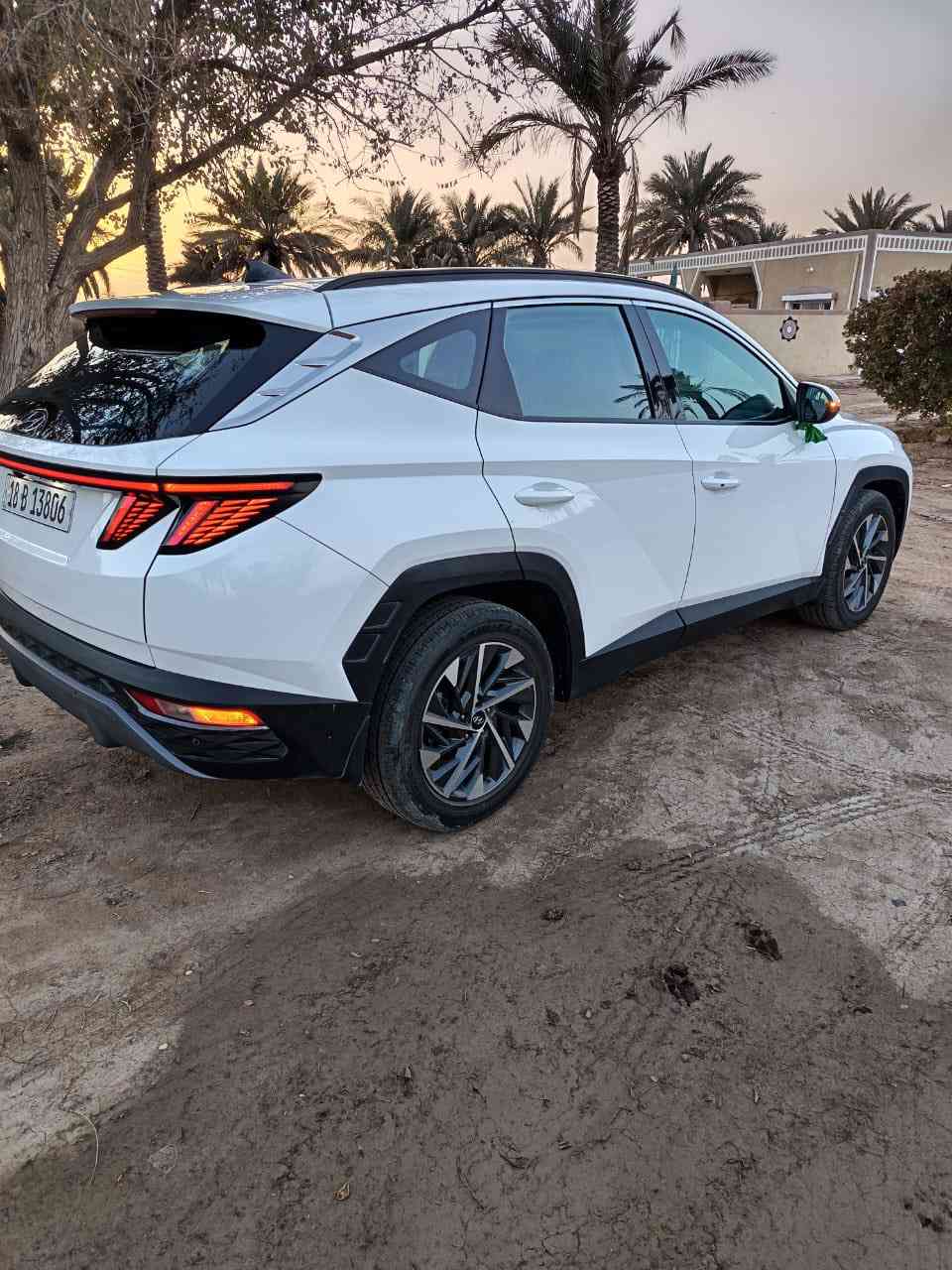 سلام عليكم. توسان موديل ٢٤ مكفوله كفاله عامه فول موصفات واحد على واحد عده البنراما كشنات كهربائي جهتين كشنات جلد  مري شفط حساسات امامي خلفي كامره جبيره دوره سايد ابريك بصه  دشبول لونين  كل الموصفات بيها سياره جديده ماشيه 38سعر 223بيه  مجال حك الجيه***********
